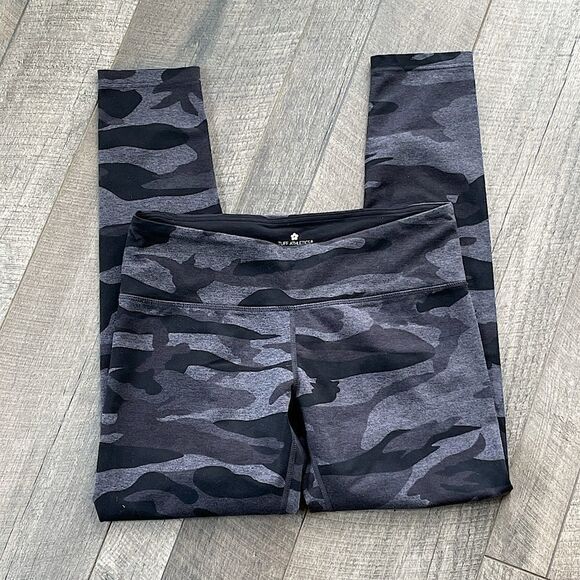 Tuff Athletics Camo Leggings. Size Medium. - Picture 1 of 7